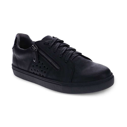 Clare Casual Sneaker - Black/Black