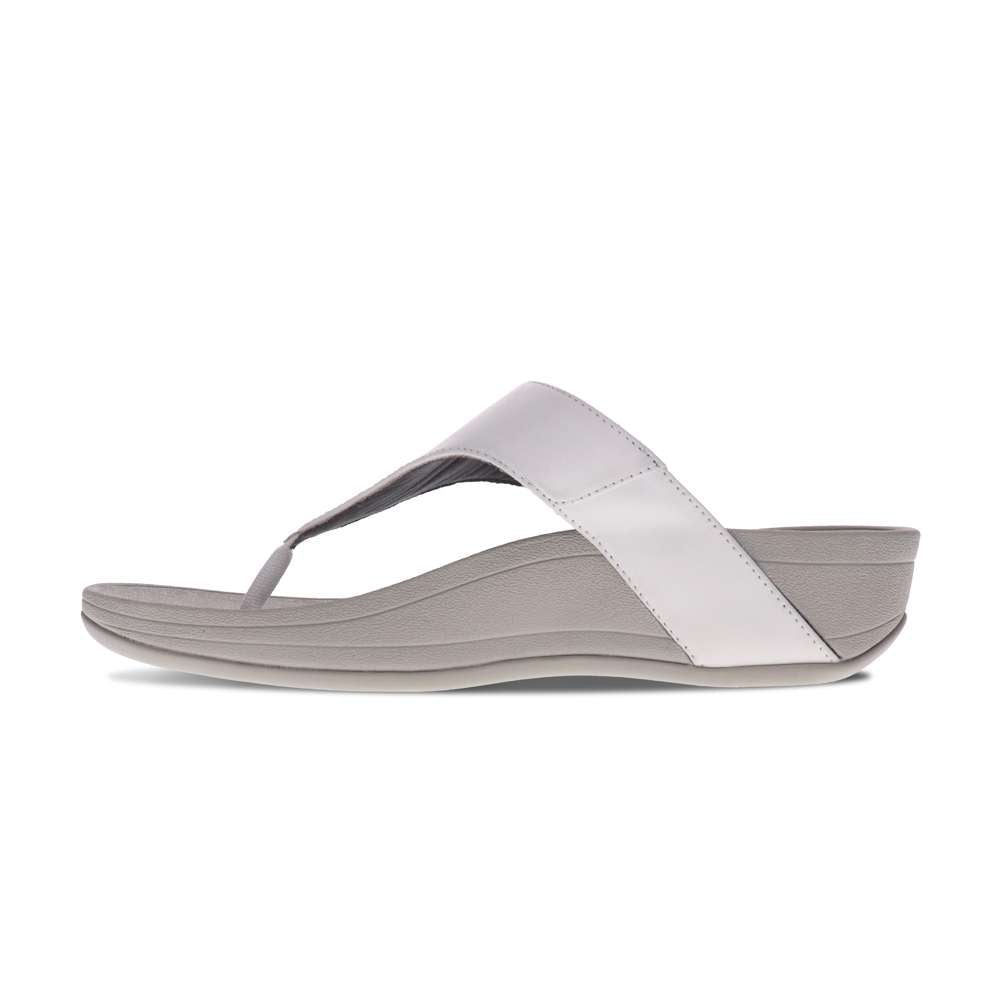 Faith Toe Post Sandal - White